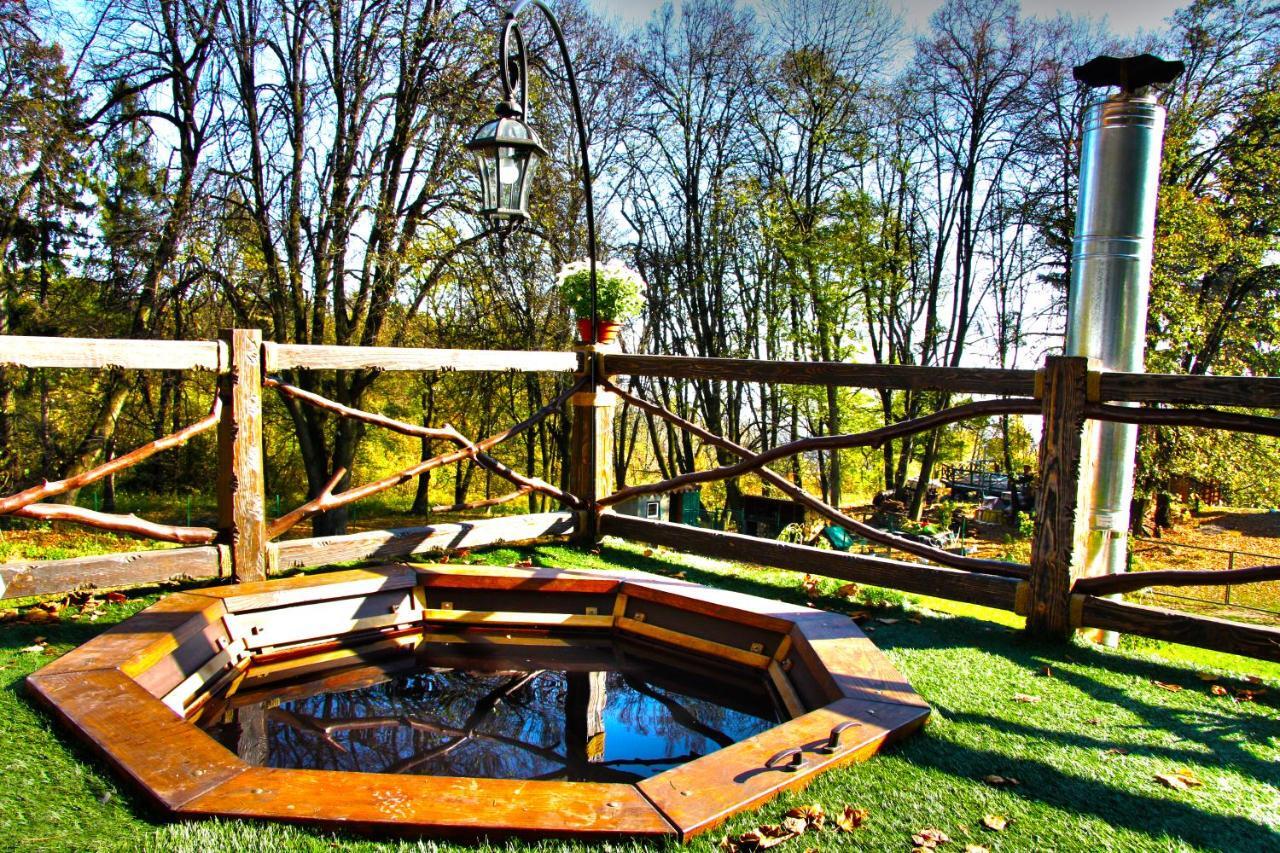Panorama Hotel & Spa Chernivtsi Exterior photo