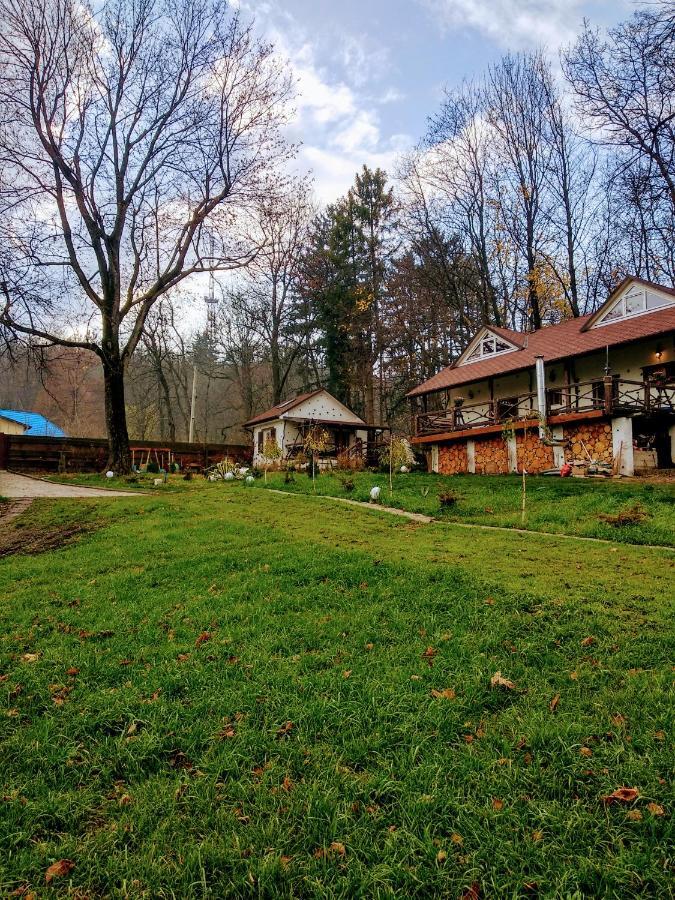 Panorama Hotel & Spa Chernivtsi Exterior photo